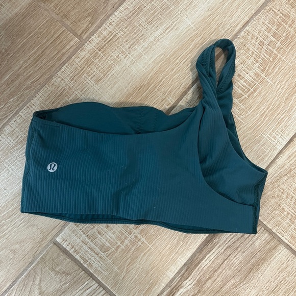 Lululemon Ribbed Nulu Asymmetrical Yoga Bra *Light Support, A/B Cup Green SZ 8 - Picture 5 of 7